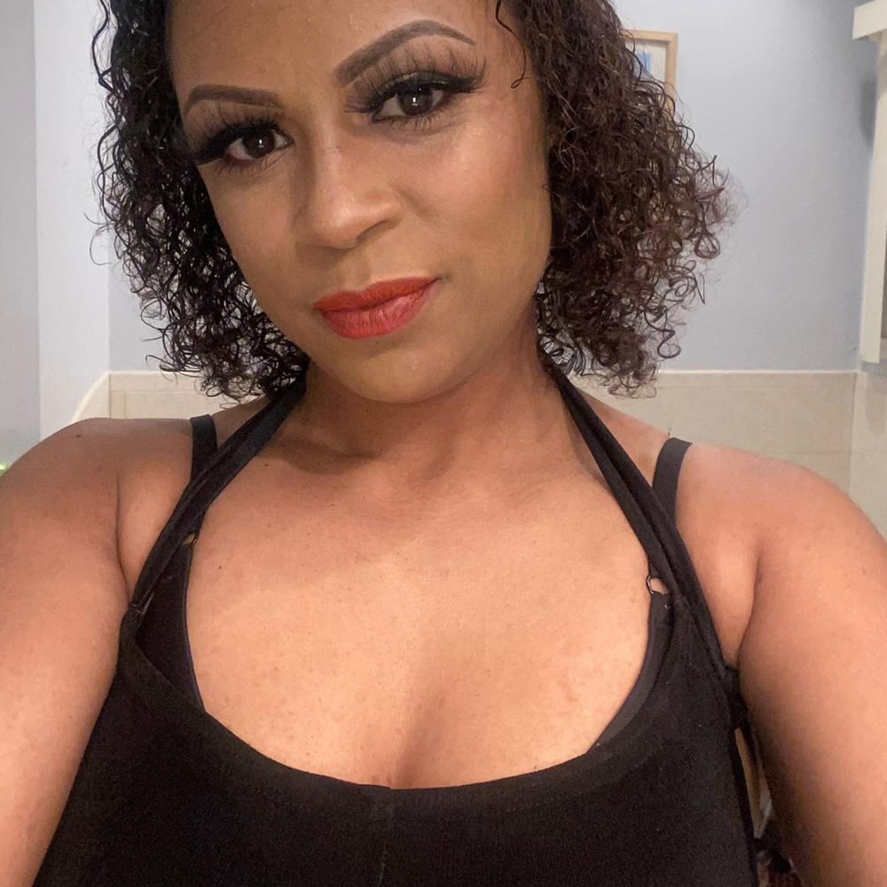 Meet your Posher, Parris